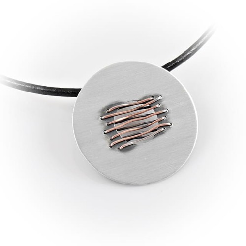 Naszyjnik srebrny oksydowany z drucikiem z miedzi – biżuteria artystyczna handmade