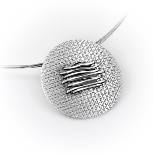 Naszyjnik srebrny oksydowany z fakturą krateczki – artystyczna biżuteria handmade.