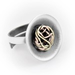 Elegancki pierścionek srebrny z drucikami  wklęsły