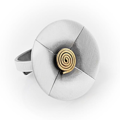 Pierścionek srebrny ze ślimaczkiem pozłacanym Biżuteria Autorska GRZESIŃSKI