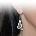 Długie kolczyki srebrne trójkąty Biżuteria Autorska GRZESIŃSKI