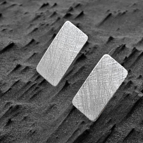 Minimalistyczne kolczyki sztyftowe prostokąty