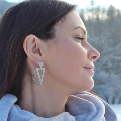 Geometryczne długie kolczyki srebrne na sztyfcie