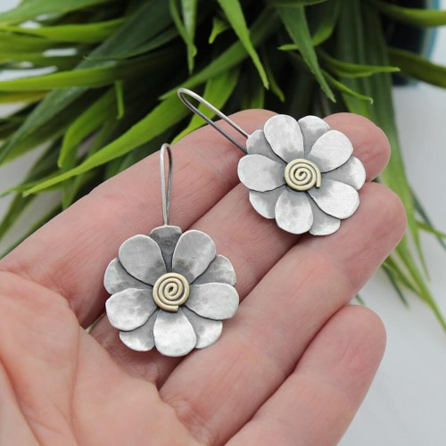 Wyraziste kolczyki srebrne