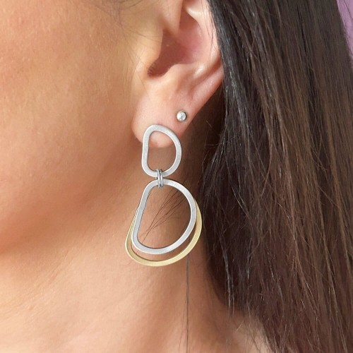 Oryginalne długie kolczyki srebrne na sztyfcie z elementem mosiężnym