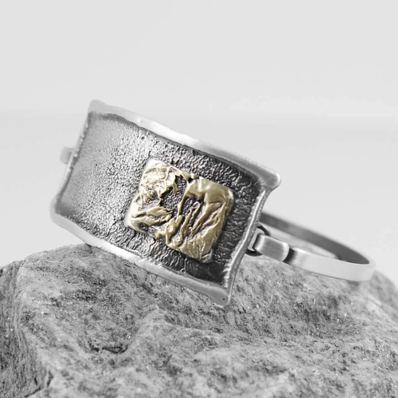 Bransoletka handmade z mosiężnym zdobieniem – biżuteria artystyczna Polska