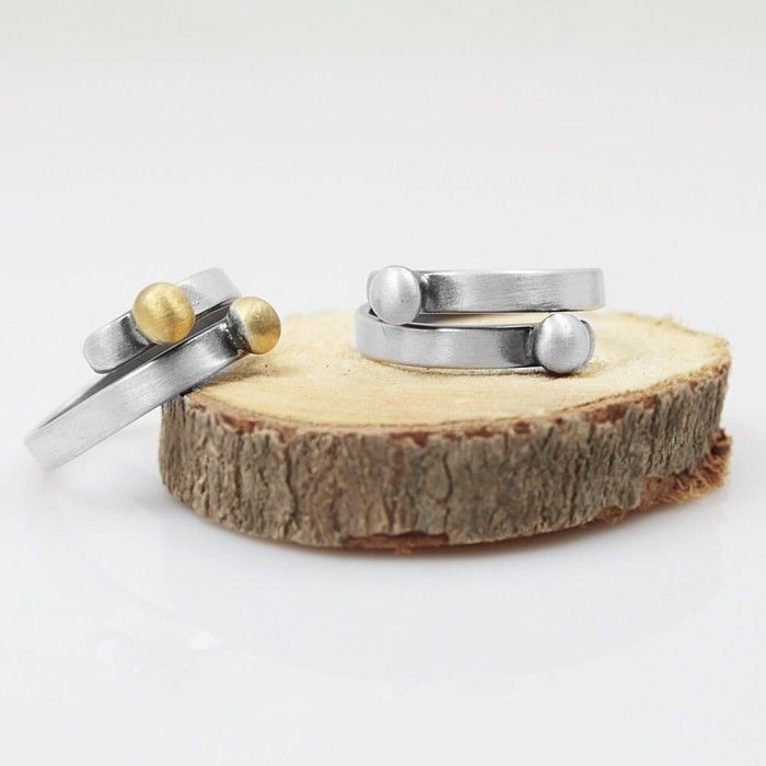 Pierścionek srebrny regulowany z dwoma kulkami handmade