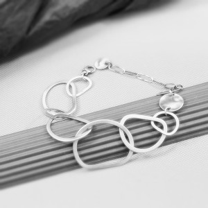 Bransoletka handmade oksydowana ze srebra z nieregularnych kółek