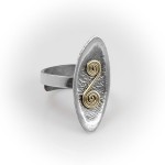 Pierścionek srebrny ze ślimaczkiem z regulacją 